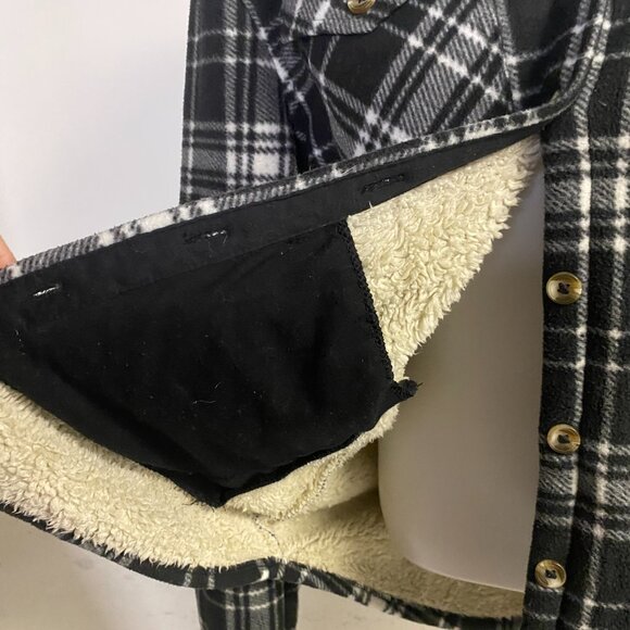 Sage Collective Flannel - Picture 3 of 4